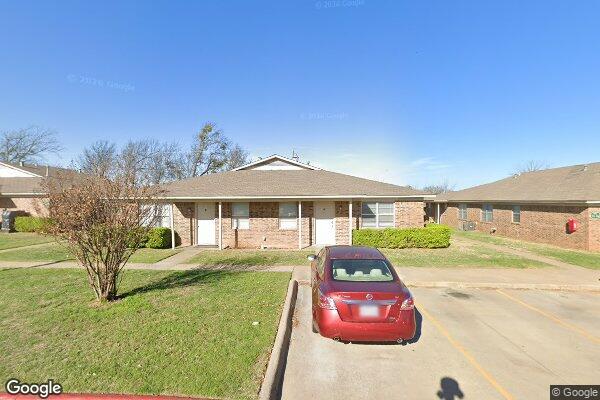 Photo of LONE OAKS APTS