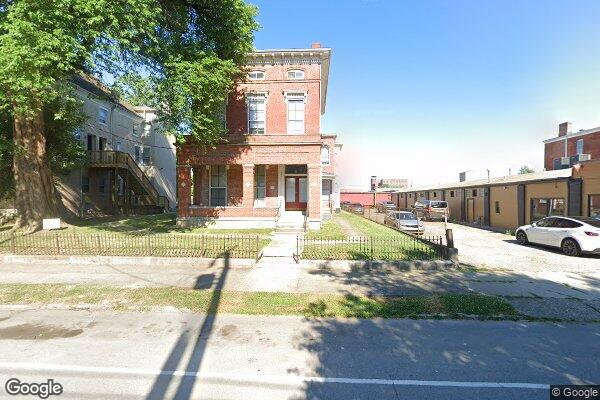 922 S 6TH ST