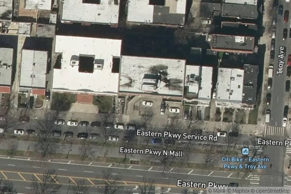 Photo of 935 EASTERN PARKWAY