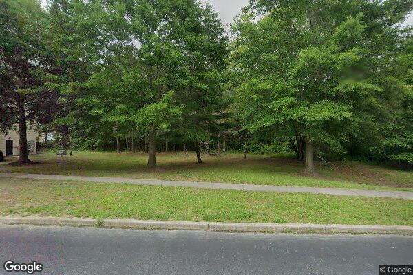 Photo of GREENBRIER COURTS APTS