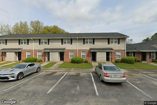 Photo of MAPLE GLEN APTS
