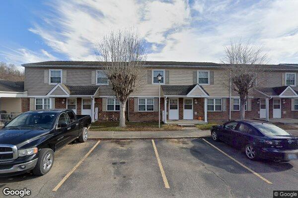 View of LAWRENCE MANOR APTS