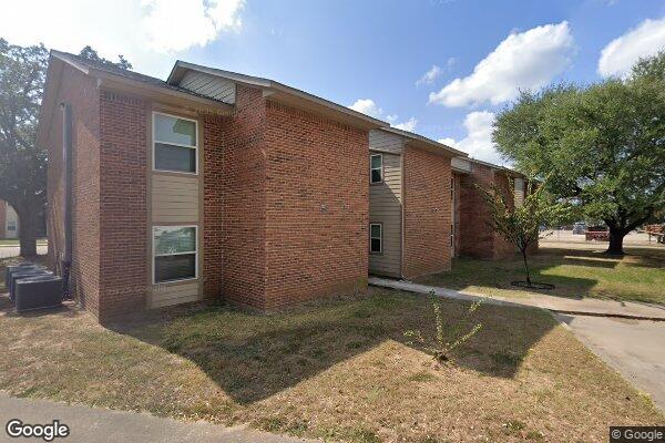 BAYOU BEND APARTMENTS