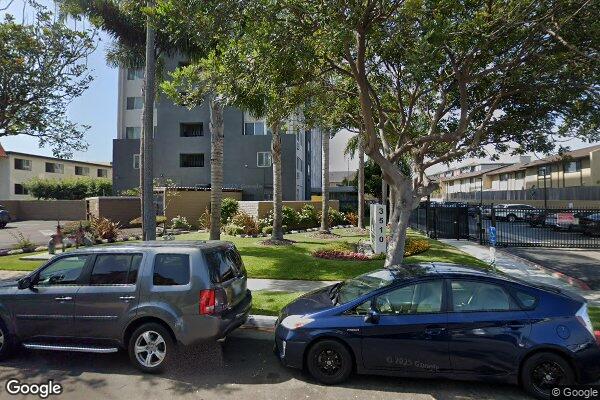 Photo of GOLDEN WEST TOWER