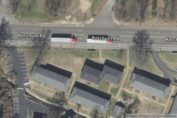 Photo of WOODBRIDGE SQUARE APT
