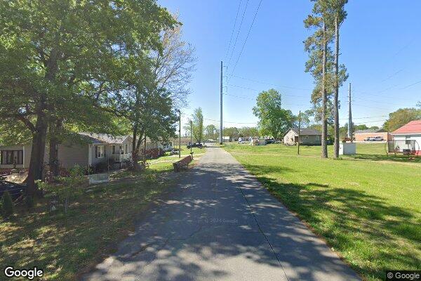 Photo of OAKVIEW APARTMENTS C/O HALLMARK MGMT