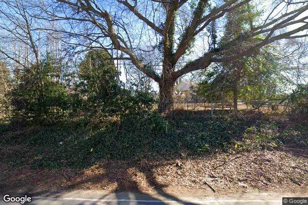 LAUREL HILL APARTMENTS
