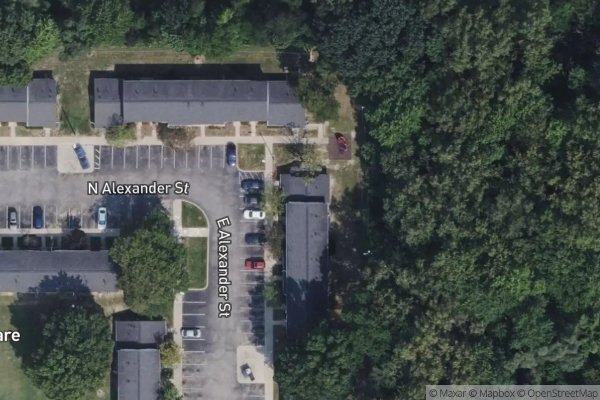 Photo of WOODSIDE SQUARE APTS