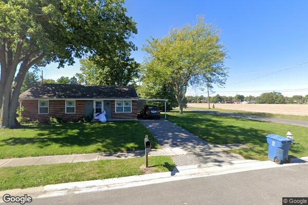 LINCOLNWOOD ESTATES
