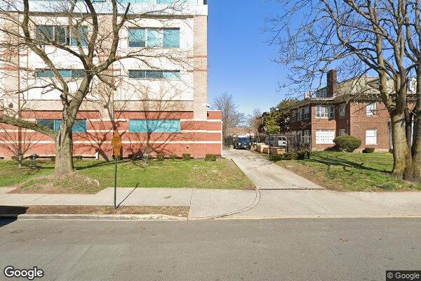 SOUTH MUNN COURT YARD