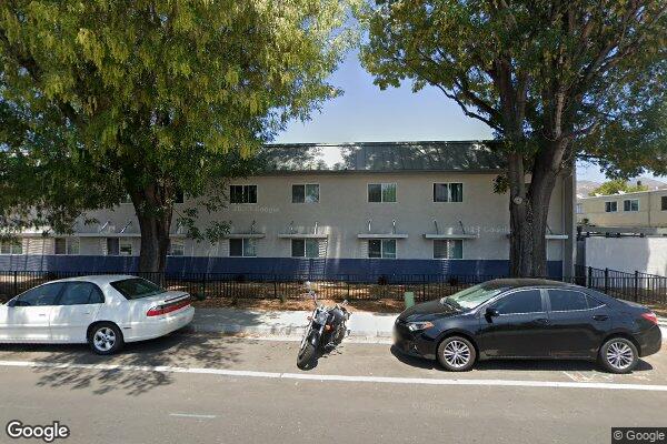 VILLA LAKESHORE APARTMENTS