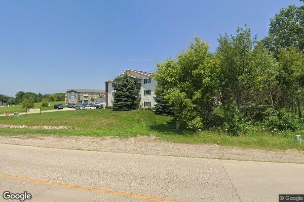 LAKESIDE APTS