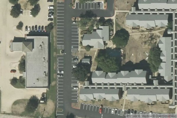VILLA DE ORO APTS