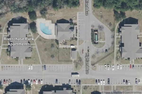Photo of RIVERCHASE PARK APTS