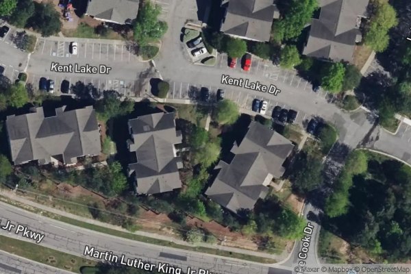 Photo of LAKEMOOR APTS