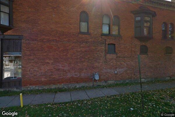 708 S BLACKSTONE ST
