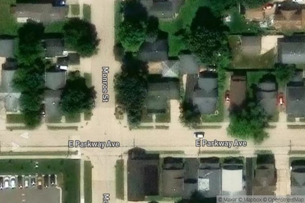 Photo of 618 E PKWY AVE
