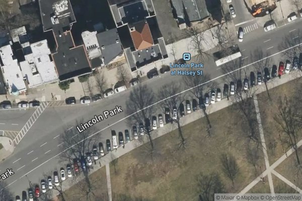 Photo of LINCOLN PARK TOWERS