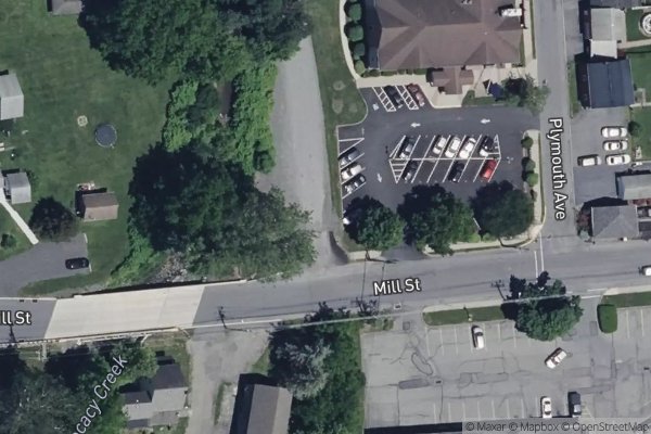 Photo of HOWARD JONES MANOR