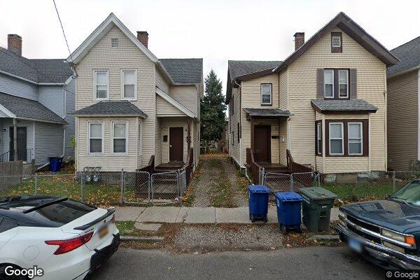 Photo of 682 & 686 MAPLE STREET