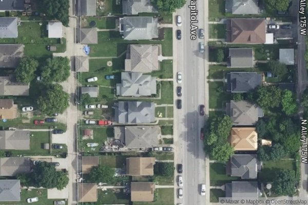 Photo of 3154-56 N CAPITOL