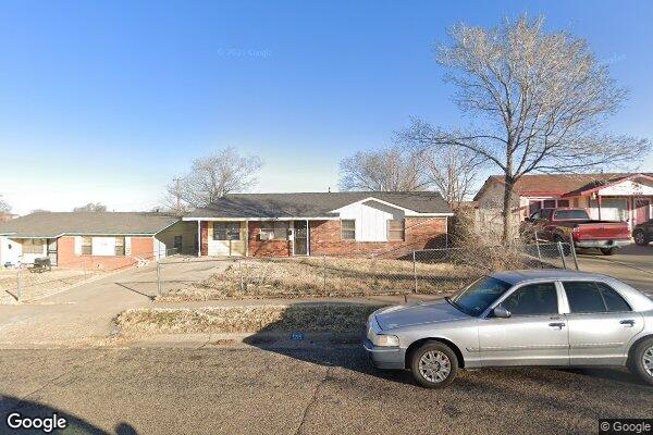 1213 PECAN ST