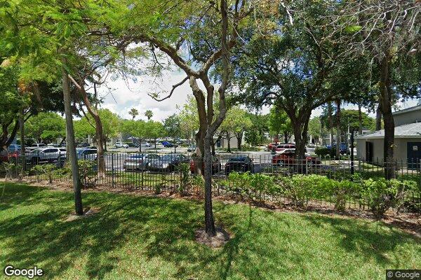 OAKS AT POMPANO